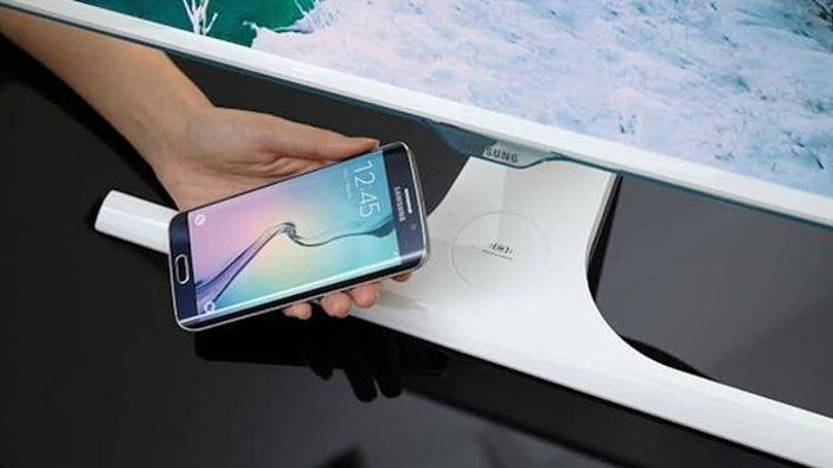 Samsung telefon şarj eden monitör yaptı