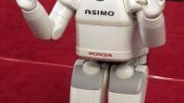 Robot Sorina-2, Ahmedinejadla tanıştı