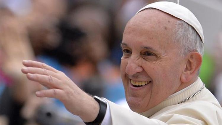 Papa Françesko Ak Saraya gidecek mi tartışmalarına son noktayı koydu