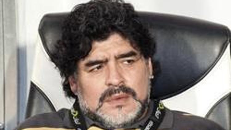 Maradonadan ayrılık sinyali