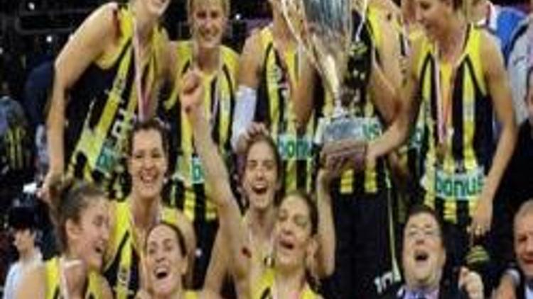 Fenerbahçe şampiyonluğunu kutladı