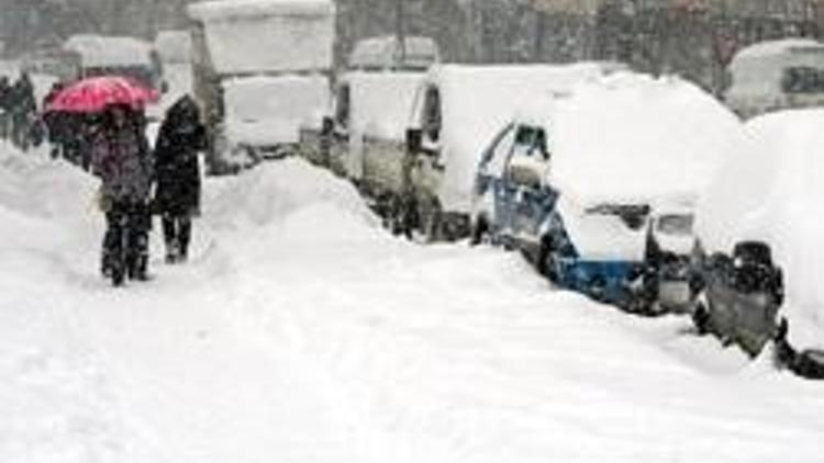 Meteorolojiden 4 uyarı... İstanbulda bugün kar var, yarın hava ısınıyor