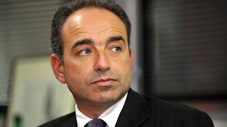 Fransada eski muhalefet partisi lideri hakkında dava açıldı