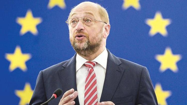 Sosyal Demokrat Schulz yeniden AP Başkanı oldu