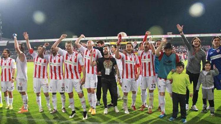 Samsunspor ve Antalyaspordan dev adım