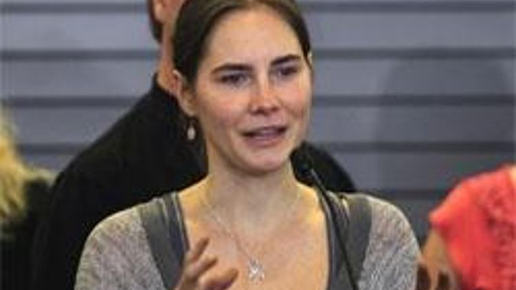 Amanda Knox dört yıl aradan sonra evine döndü