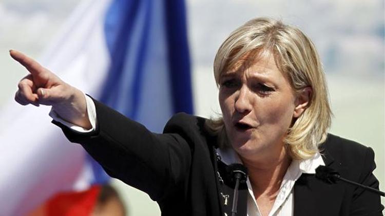 Marine Le Pen aşırı süratten ehliyetini kaybetmiş