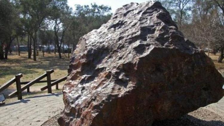 Arjantinde meteor çalan dört kişi yakalandı