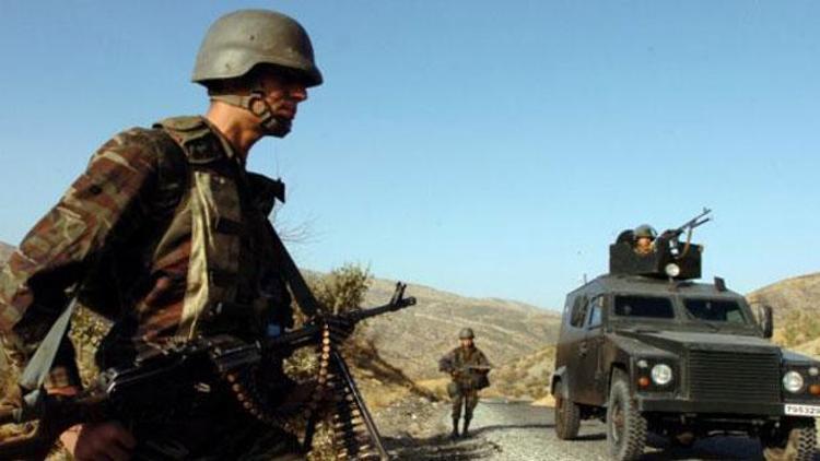 Independent: Türk ordusu Türkmen güçlerine Azeze kadar eşlik etti