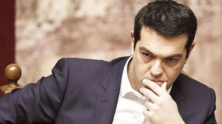 Syriza 213 günde 13 puan kaybetti