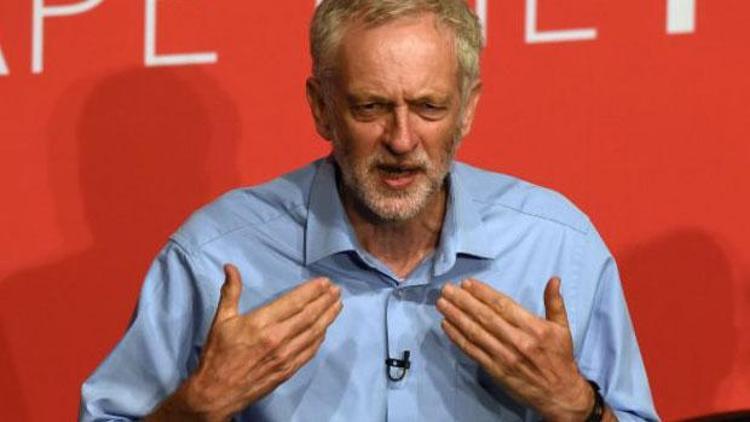 İşçi Partisi liderliğine sosyalist aday Jeremy Corbyn seçildi