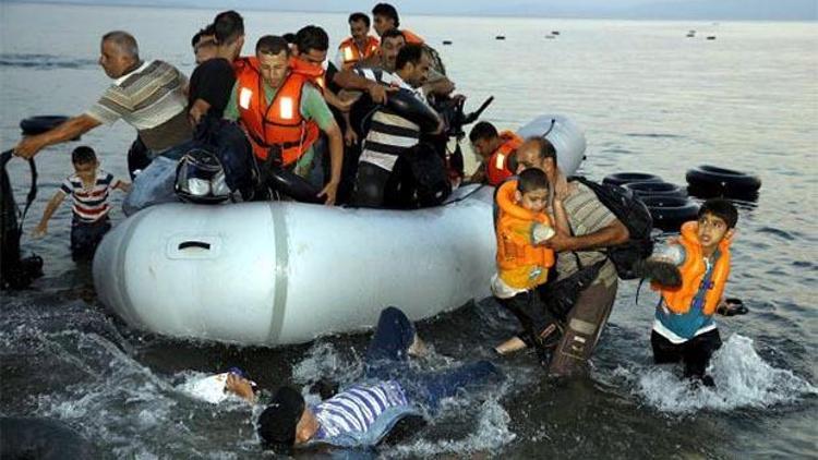 Kaçaklar, dönmemek için tekneyi batırdı