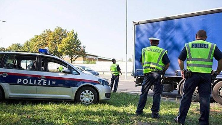 Avusturya polisi sığınmacı alarmında