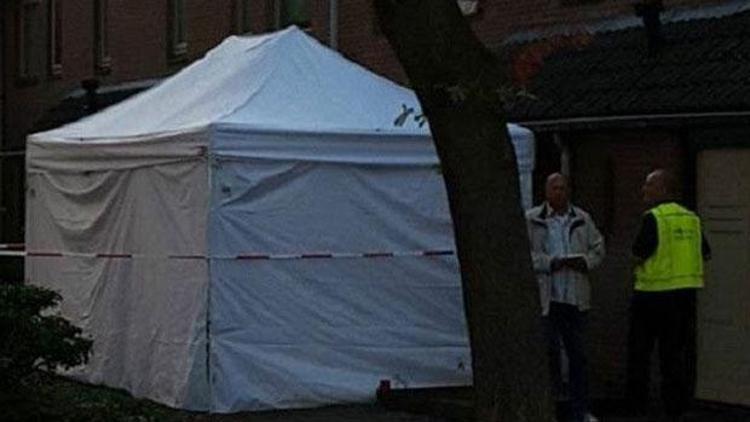 Hollandada bir evde 3 Türk ölü bulundu