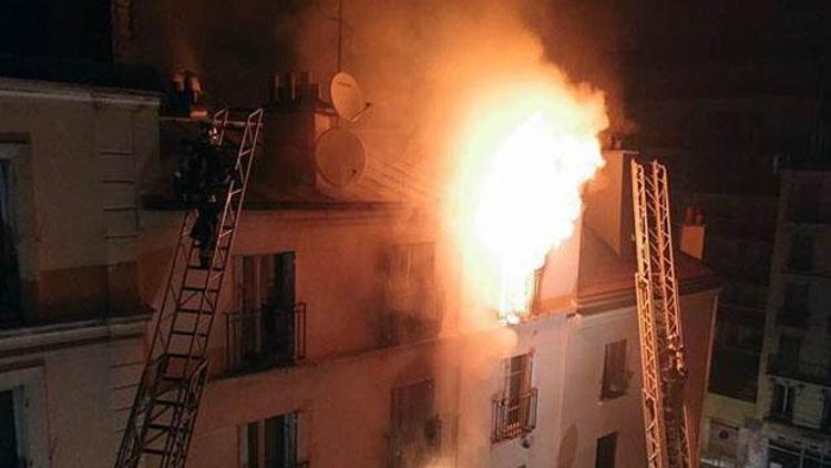 Pariste son yılların en büyük yangını: 8 ölü