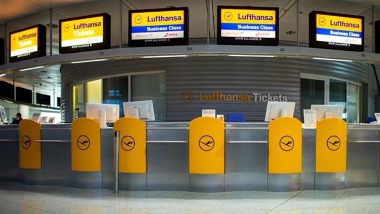 Mahkeme Lufthansa grevini durdurdu