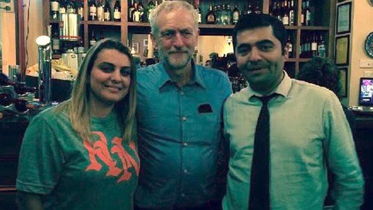 Corbyn zaferini Türk lokantasında kutladı