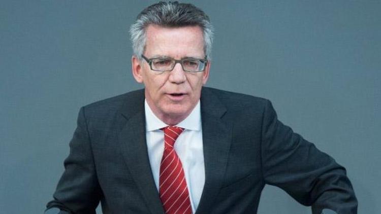 Alman İçişleri Bakanı’ndan AB üyesi Doğu Avrupa ülkelerine tehdit