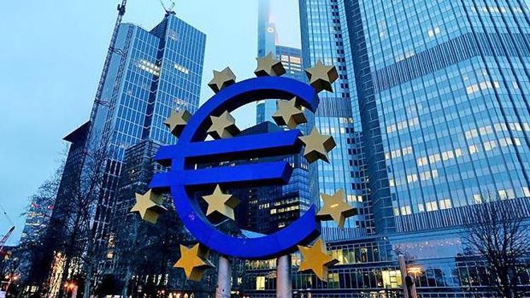 Euro Bölgesinde enflasyon dikiş tutmuyor