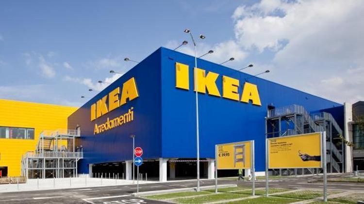 IKEA Kanye West’i reddetti