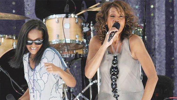 Whitney Houston ve kızı Bobbi Kristina Brownın dünyayı sarsan trajedisi