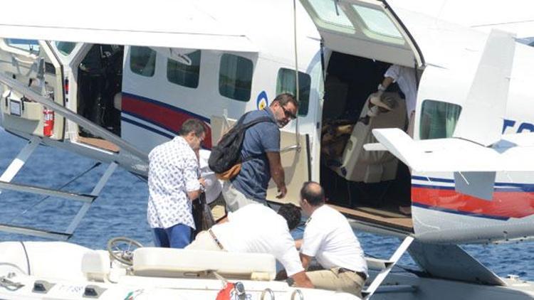 Cem ve Ümit Boyner dönüş için deniz uçağını tercih etti