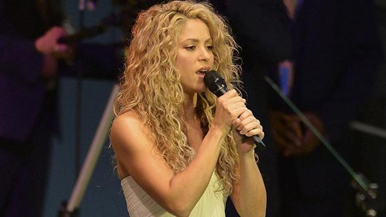 Shakira bu kez Aylan Kurdi için söyledi