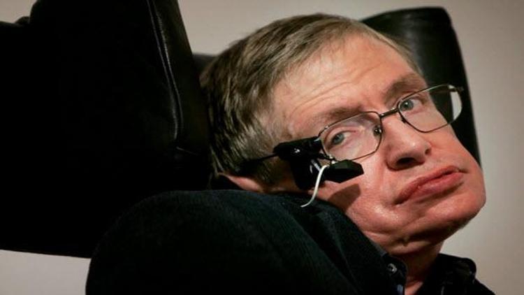 Hawking: Evreni çözeceğiz ama kadınları asla...