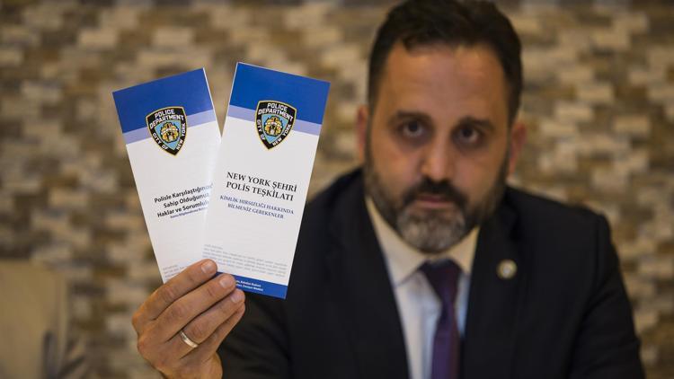 New York polisinden Türkçe bilgilendirme