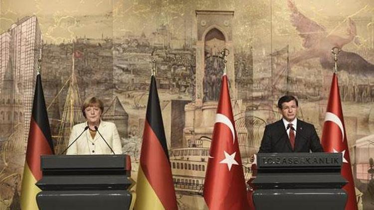 Davutoğlu ve Merkelden önemli açıklamalar