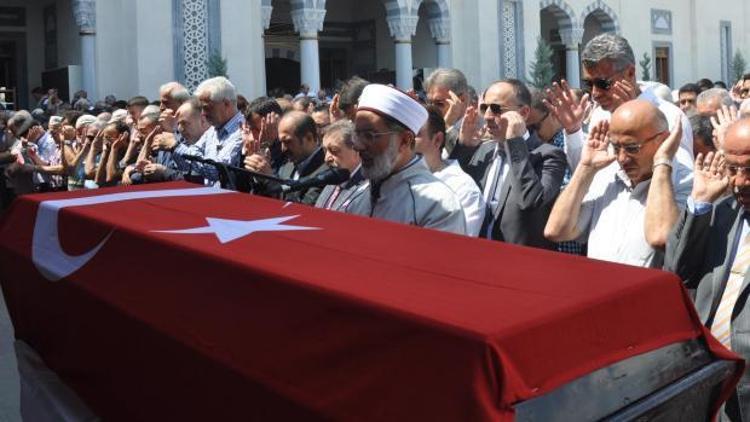 Eski milletvekili Pehlivanlı son yolculuğuna uğurlandı