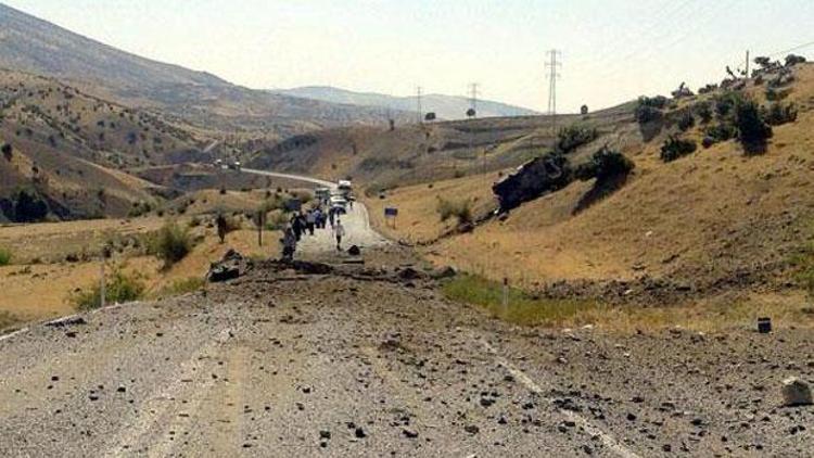 Siirt’te askeri araca bombalı saldırı: 8 şehit