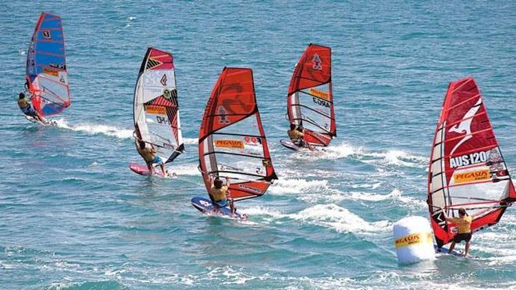 Windsurf rüzgar engeline takıldı