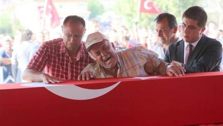 Uzman Çavuş Barış Akın Ankarada toprağa verildi