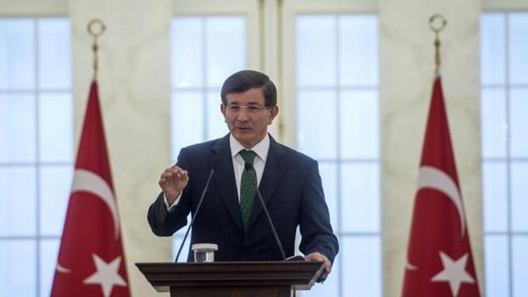 Davutoğlundan Alevi kanaat önderlerine kahvaltı