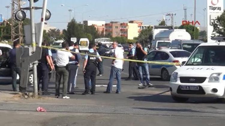 PKK polis aracını taradı: 1 komiser şehit oldu, 1 polis yaralı
