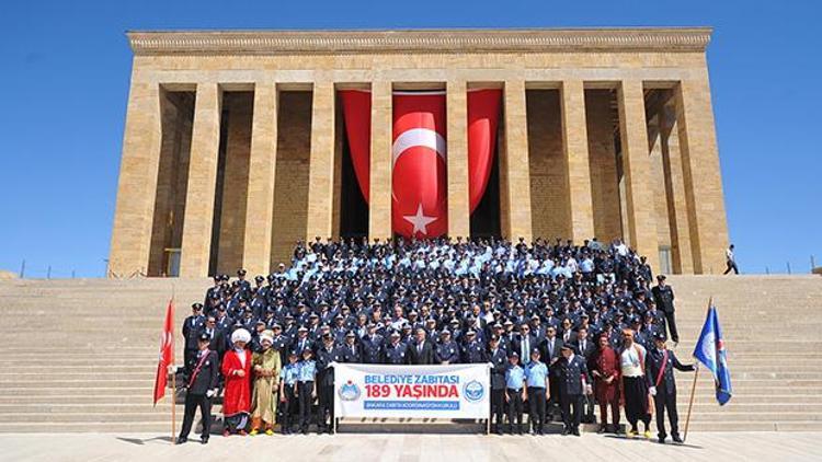 Zabıtalar Anıtkabir’de