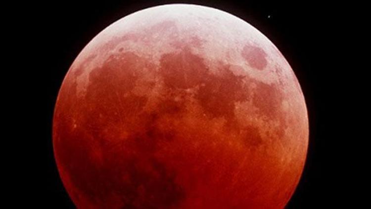 33 yıl sonra bir ilk Ay tutulması ve süper ay bu gece aynı anda olacak...