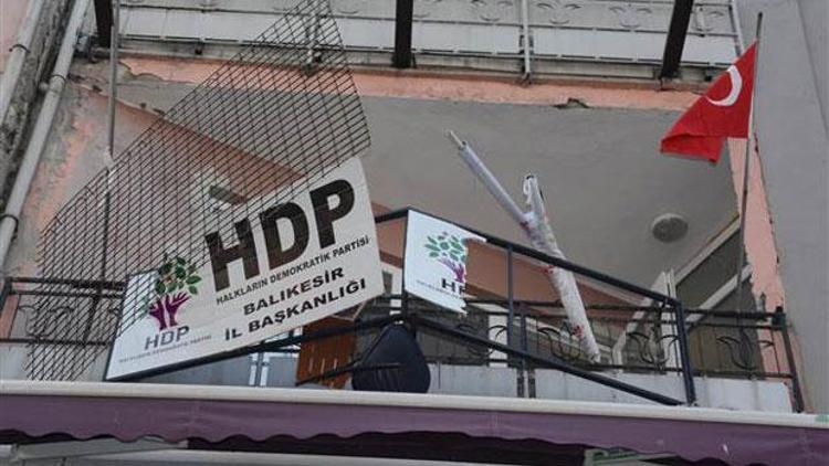 Balıkesirde HDP binasına saldırı