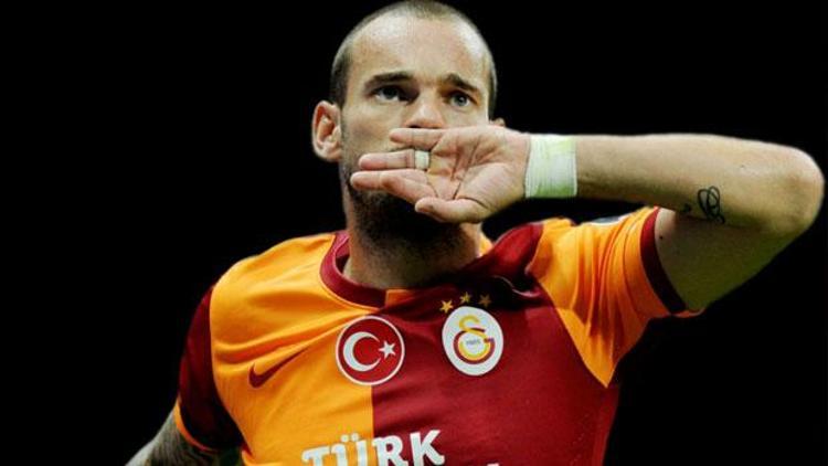 Snejder 2 yıl daha Galatasarayda