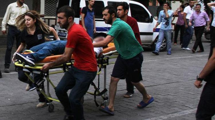 Diyarbakır’da çorbacı tarandı: 1 kişi hayatını kaybetti, 3ü polis 5 yaralı,
