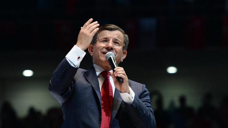 AK Parti Kongresinde tek aday Davutoğlu