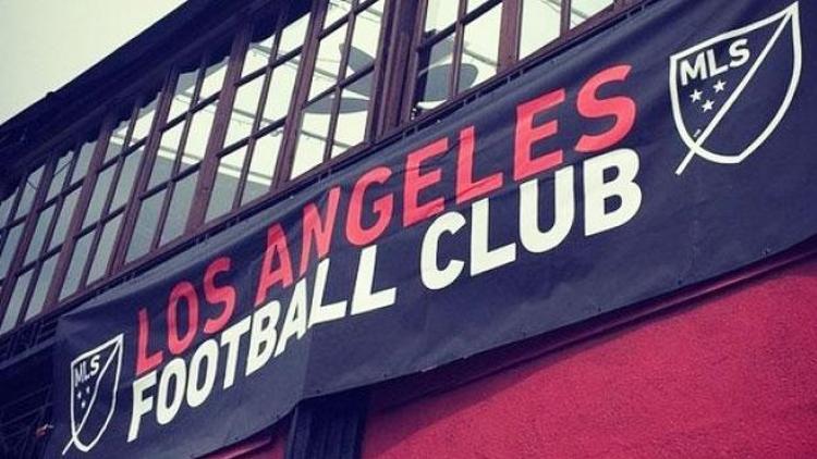 Los Angeles Football Clubın renklerini taraftar belirleyecek