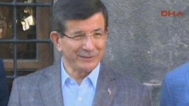 Başbakan Davutoğlundan Bayram namazı sonrası açıklama