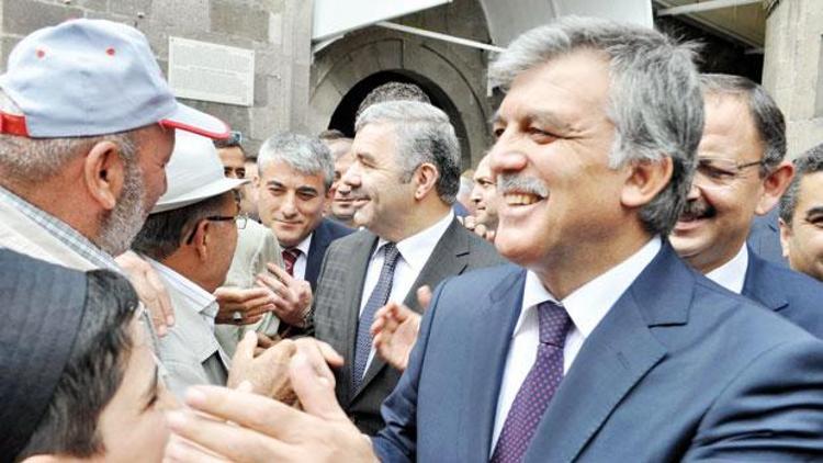 Abdullah Gül: Çok kesin tavır koymak gerekir