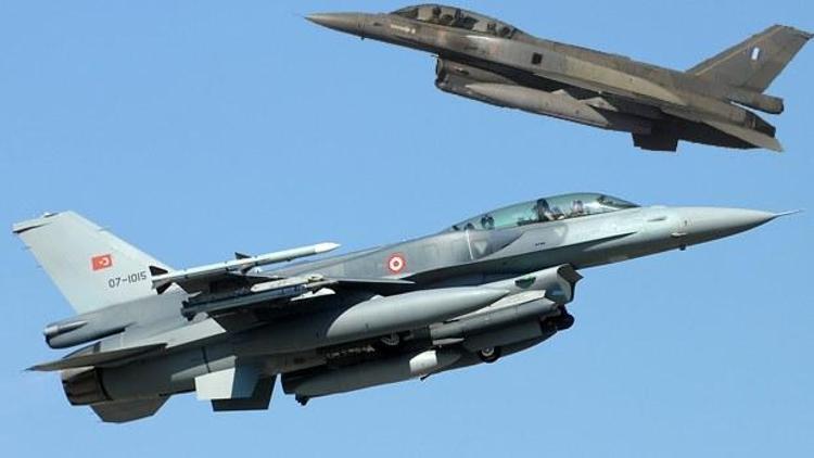 Suriyeden Türk F-16larına havadan ve karadan taciz