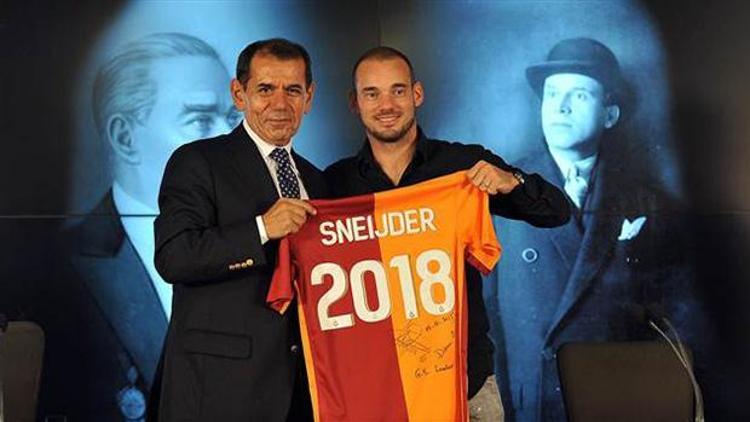 Sneijder sözleşmesini 2018e kadar uzattı