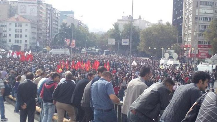 Ankarada polis barikatı açtı