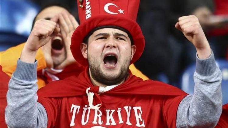 Türkiye-İzlanda maçı saat kaçta hangi kanalda | Muhtemel 11ler