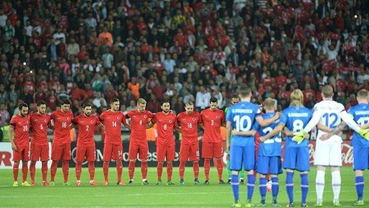 Konyadaki milli maçta saygı duruşunun ıslıklanması halen tartışılıyor